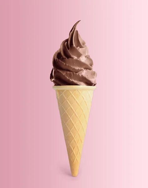 Вкусная Мягкая Подавать Шоколадное Мороженое Хрустящей Конус Пастельно Розовом Фоне — стоковое фото