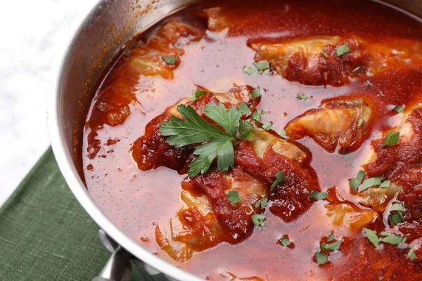 Deliziosi Involtini Cavolo Ripieni Cucinati Con Salsa Pomodoro Fatta Casa — Foto Stock