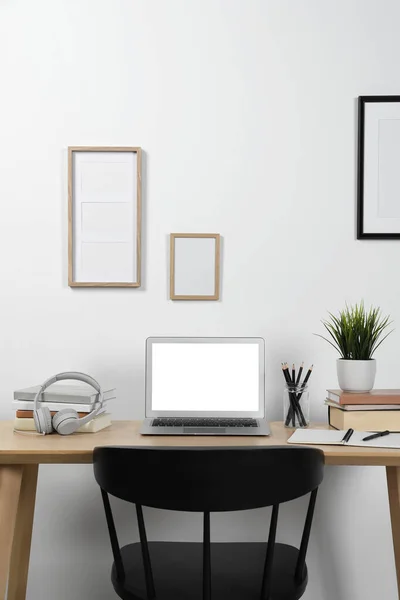 Cozy Workspace Laptop Stationery Wooden Desk Home — Stock Photo, Image