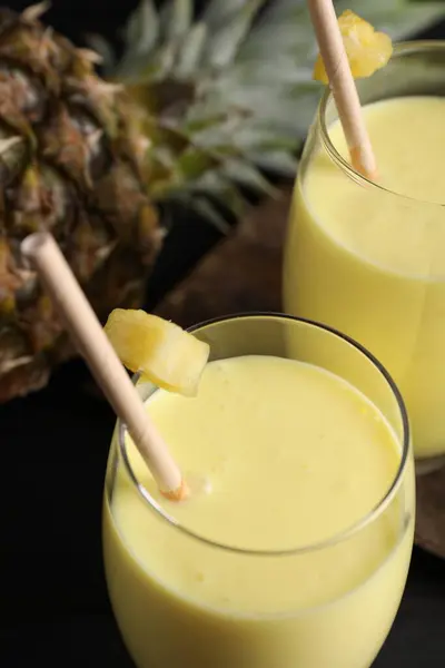 Tasty Pineapple Smoothie Fruit Table Closeup — Stock Photo, Image