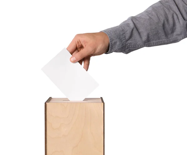 Άνθρωπος Που Βάζει Την Ψήφο Του Στην Κάλπη Άσπρο Φόντο — Φωτογραφία Αρχείου