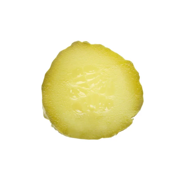 Шматочок Маринованого Огірка Ізольовані Білому — стокове фото