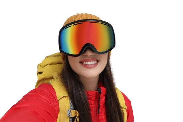 Mulher Sorridente Óculos Esqui Tomando Selfie Fundo Branco — Fotografia de Stock