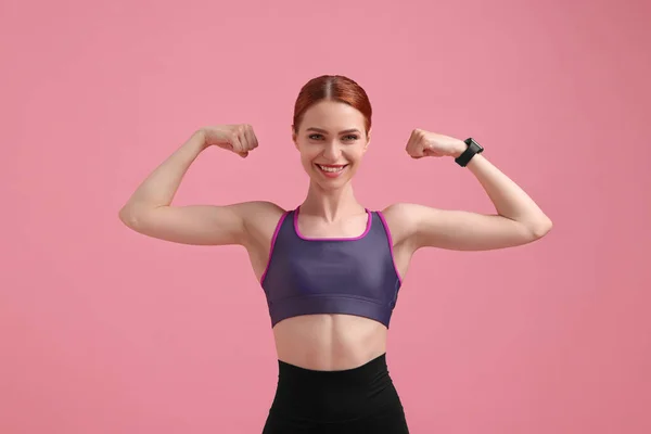 Young Woman Sportswear Showing Muscles Pink Background — Stock Photo, Image