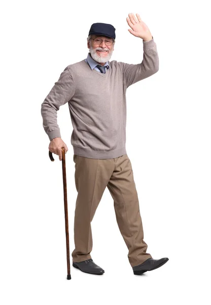 Älterer Mann Mit Gehstock Winkt Auf Weißem Hintergrund — Stockfoto