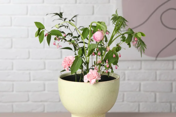 Indah Ikebana Untuk Dekorasi Rumah Stylish Komposisi Bunga Dengan Bunga — Stok Foto