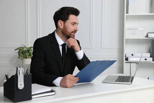 Human Resources Manager Conducting Online Job Interview Video Chat Laptop — Stock Photo, Image