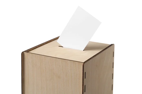 Hölzerne Wahlurne Mit Isolierter Stimme Auf Weiß — Stockfoto