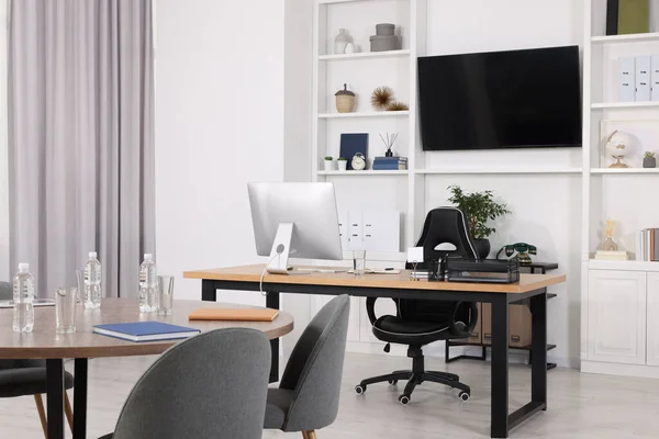 Elegante Oficina Con Muebles Cómodos Zona Diseño Interiores —  Fotos de Stock