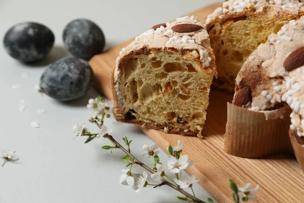 Trozos Delicioso Pastel Paloma Pascua Italiana Colomba Pasqua Tradicional Rama — Foto de Stock