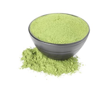 Bir kase kibrit tozu beyaza izole edilmiş.