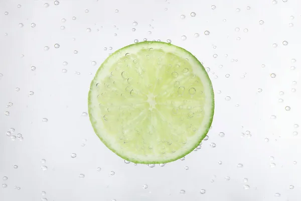 Juicy Lime Slice Soda Water Closeup — Stock Photo, Image