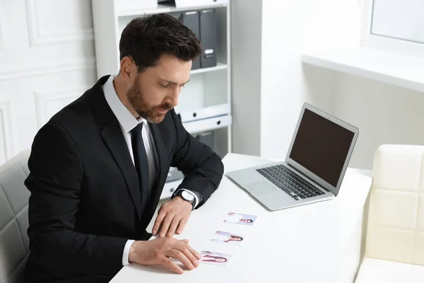 Human Resources Manager Choosing Employee Different Applicants Office — Stock Photo, Image