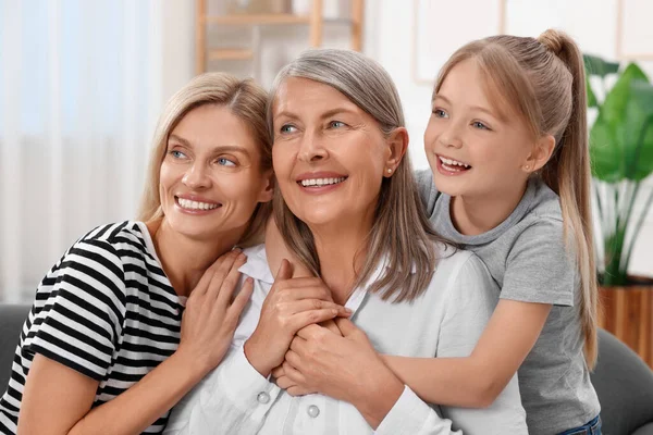 Three Generations Happy Grandmother Her Daughter Granddaughter Home — Stock Photo, Image