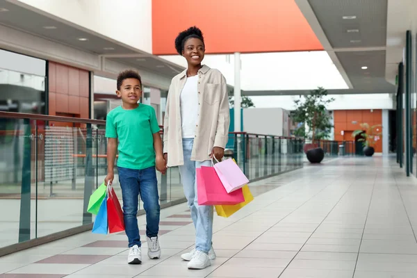Family Shopping Happy Mother Son Colorful Bags Mall — Photo
