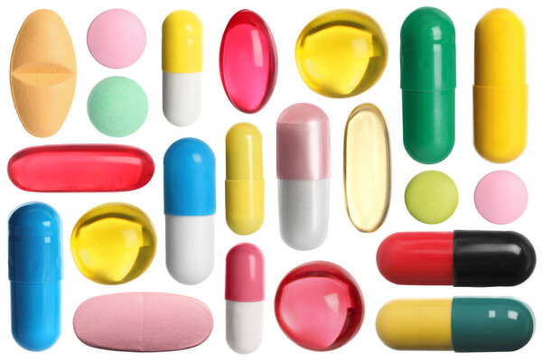 Набор различных таблеток, изолированных на белом
