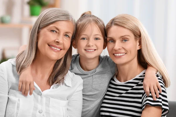 Three Generations Happy Grandmother Her Daughter Granddaughter Home — Stock Photo, Image