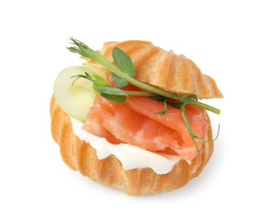 Krem peynirli ve somonlu leziz profiterol.