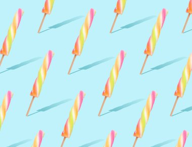 Dondurmalı desen açık mavi arkaplanda