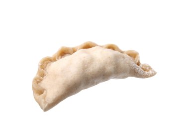 Çiğ hamur köftesi (varenyk) ve süzme peynir beyaz üzerine izole edilmiş.