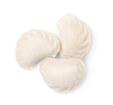 Çiğ hamur köfteleri (varenyky) beyaz, üst görünümde izole