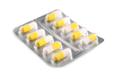 Beyaz arka planda hapların kabarcığı. Tıbbi tedavi