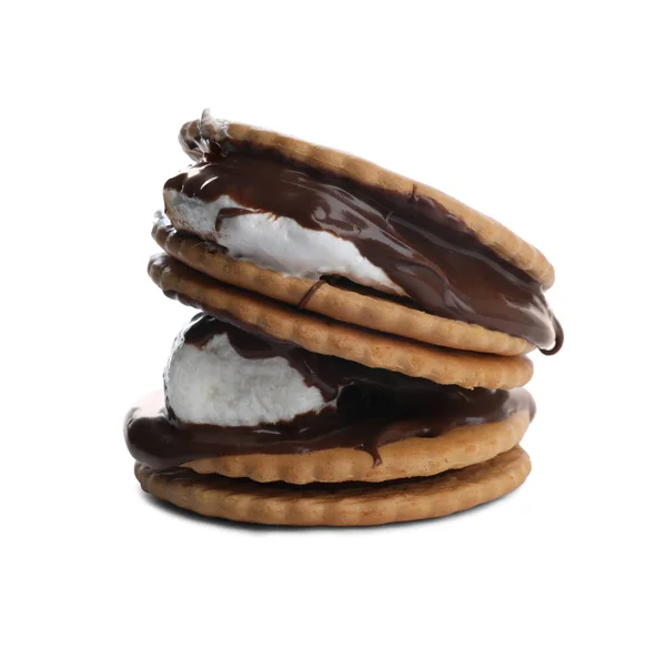 Вкусные Зефирные Бутерброды Крекерами Шоколадом Изолированные Белом — стоковое фото