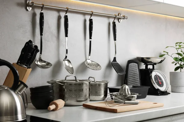 Набір Різного Посуду Стільниці Кухні — стокове фото