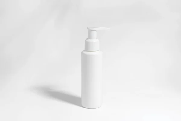 Μπουκάλι Καλλυντικό Προϊόν Λευκό Φόντο — Φωτογραφία Αρχείου