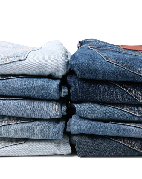 Stackar Olika Hopfällda Jeans Isolerade Vit — Stockfoto