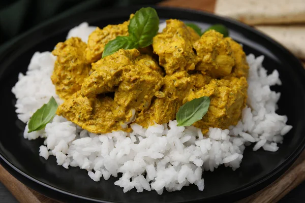 Pyszny Ryż Kurczak Sosem Curry Talerzu Zbliżenie — Zdjęcie stockowe