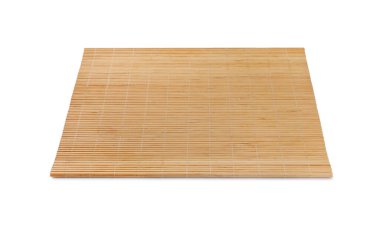 Yeni temiz bambu hasırı beyaza izole edildi