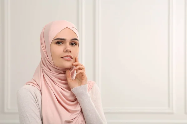 Porträt Einer Muslimin Hidschab — Stockfoto