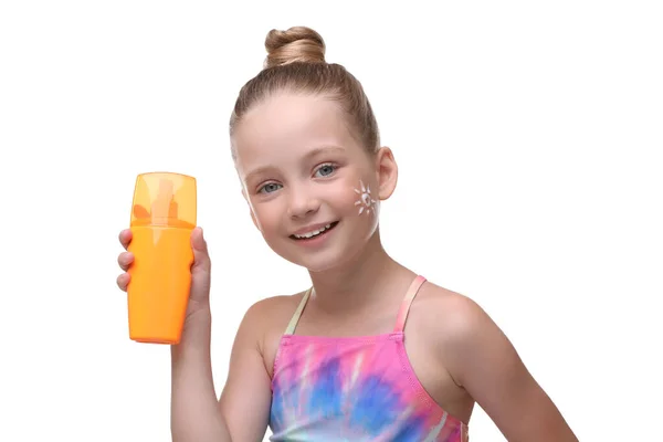Szczęśliwa Dziewczyna Kremem Ochrony Przeciwsłonecznej Izolowane Białym — Zdjęcie stockowe