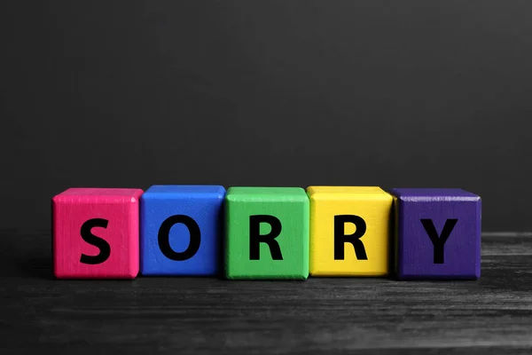 Mijn Excuses Word Sorry Gemaakt Van Kleurrijke Blokjes Zwarte Houten — Stockfoto