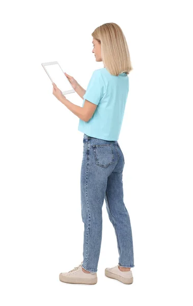 Žena Drží Tabletu Prázdnou Obrazovkou Bílém Pozadí — Stock fotografie