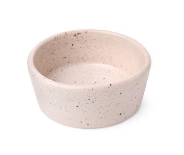 Beyaza izole edilmiş bir seramik kase. Mutfak aletleri