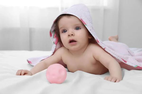 Cute Little Baby Hooded Towel Bathing Playing Toy Bed Home — Stock Photo, Image