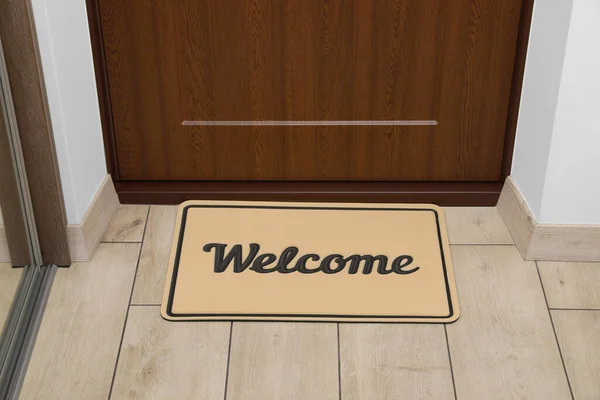 Beautiful Beige Doormat Word Welcome Floor Entrance — Stock Photo, Image