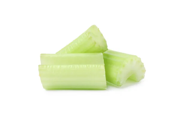 Kousky Čerstvě Nakrájeného Celeru Izolovaného Bílo — Stock fotografie