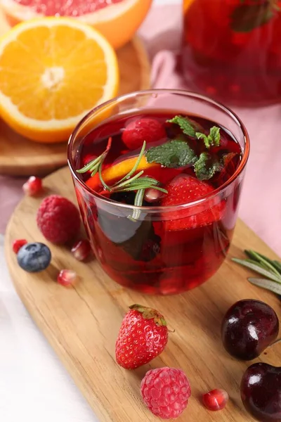 Glass Delicious Sangria Fruits Berries Table — Stock Photo, Image