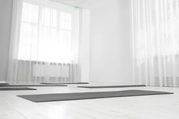 Spacious Yoga Studio Exercise Mats Low Angle View — Stock Photo, Image