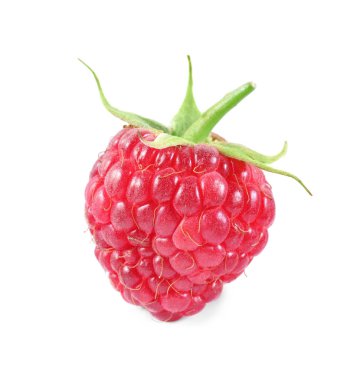 Lezzetli olgun bir ahududu beyaza izole edilmiş.