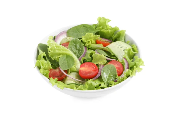 Salad Lezat Dengan Selada Tomat Dan Bayam Diisolasi Atas Putih — Stok Foto