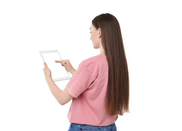 Donna Che Utilizza Tablet Con Schermo Bianco Sfondo Bianco Mockup — Foto Stock