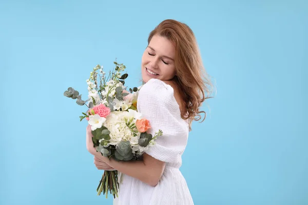 Beautiful Woman Bouquet Flowers Light Blue Background — Stock Photo, Image
