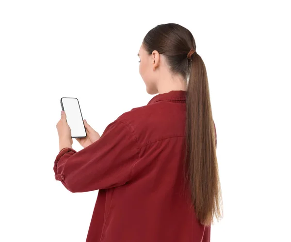 Mulher Segurando Smartphone Com Tela Branco Fundo Branco Visão Traseira — Fotografia de Stock
