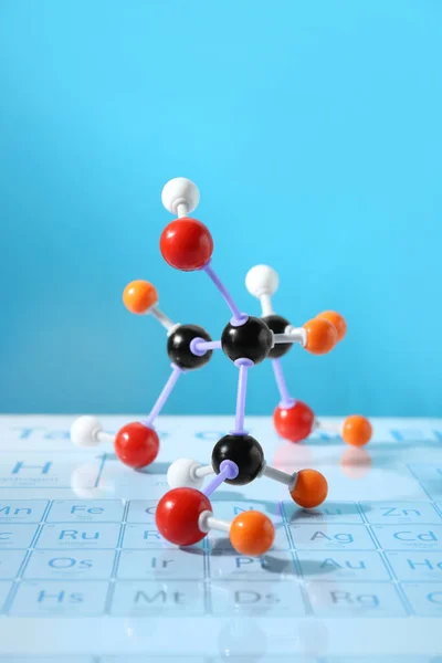 Molekulární Model Periodické Tabulce Světle Modrém Pozadí — Stock fotografie