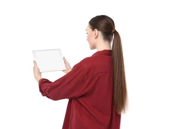 Mujer Sosteniendo Tableta Con Pantalla Blanco Sobre Fondo Blanco Burla — Foto de Stock