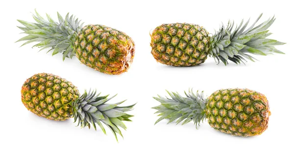 Zestaw Całymi Ananasami Izolowanymi Białym — Zdjęcie stockowe